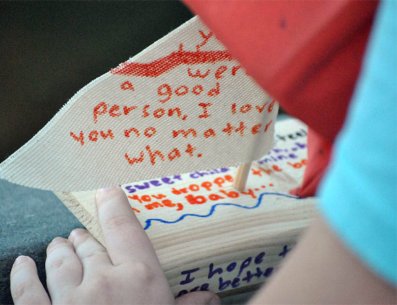 Making a rememberance sailboat